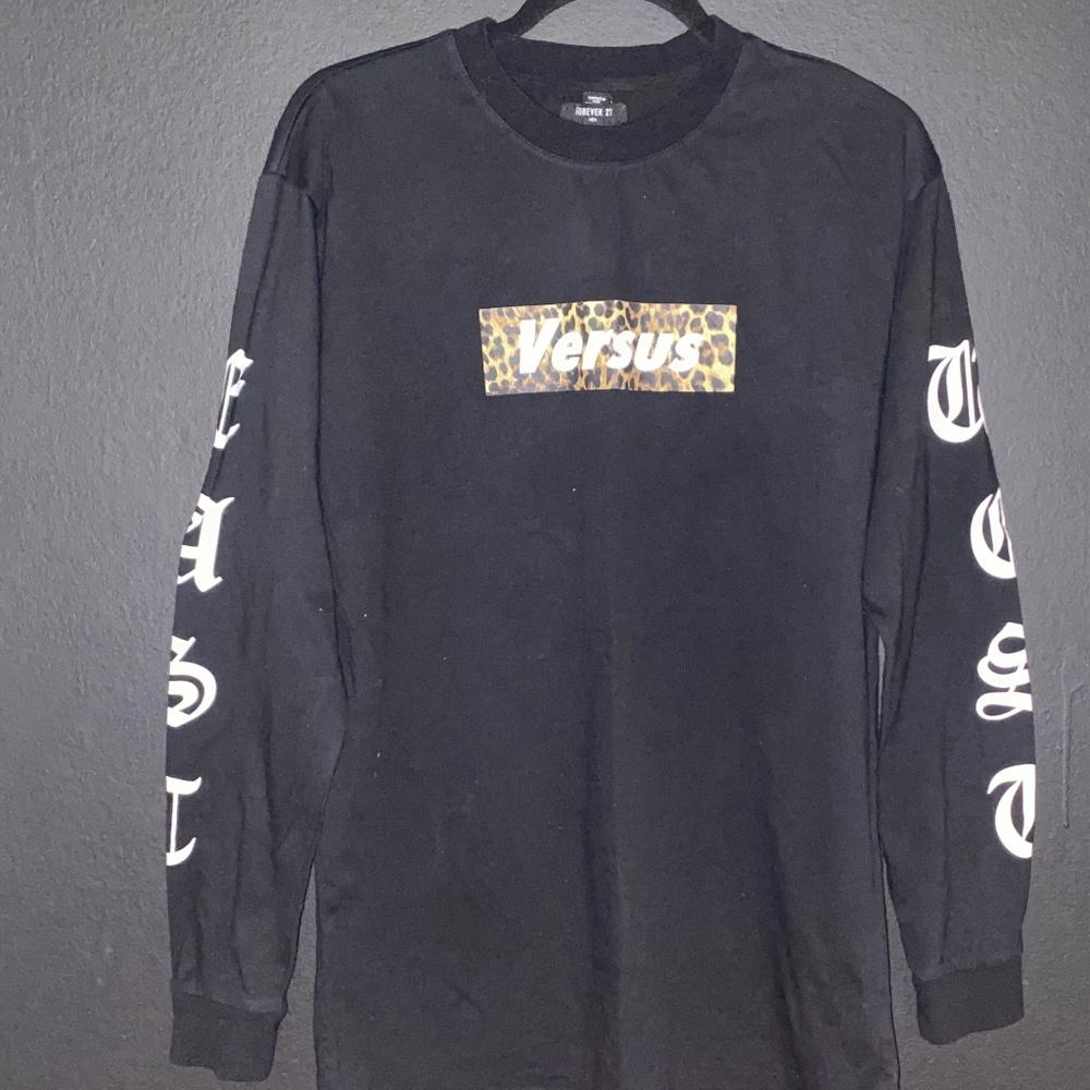 Graphic Logo LS shirt
